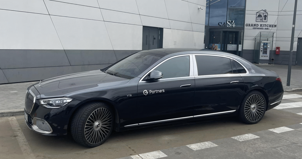 Luxus na oko, odpovědnost nikde: realita finanční skupiny Partners